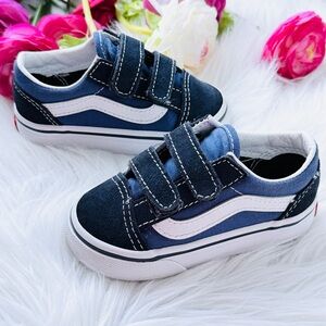 Toddler Old Skool V Navy Suede Sneakers